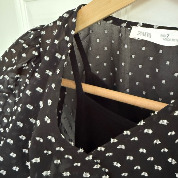 Zara Black and Silver Puff Sleeve V-Neck Sundress - Picture 4 of 5